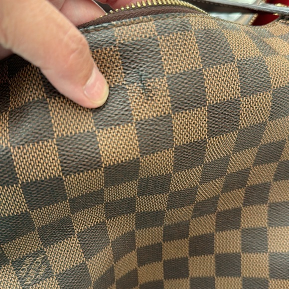 Louis Vuitton - Picture 11 of 16